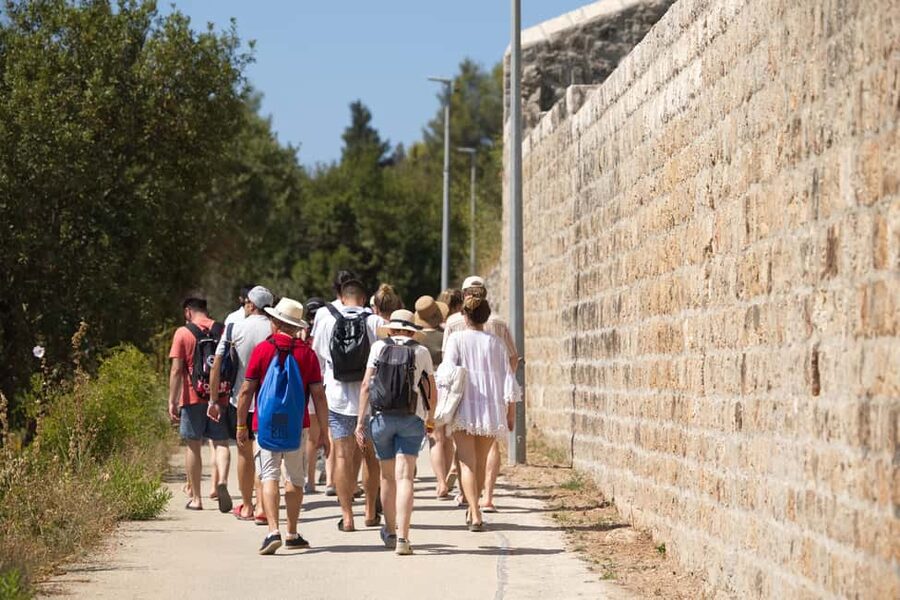 Dubrovnik: Elaphiti Island Luxury Pirate Ship Cruise - Meeting point and timing: the 8:30 to 8:40 boarding rule