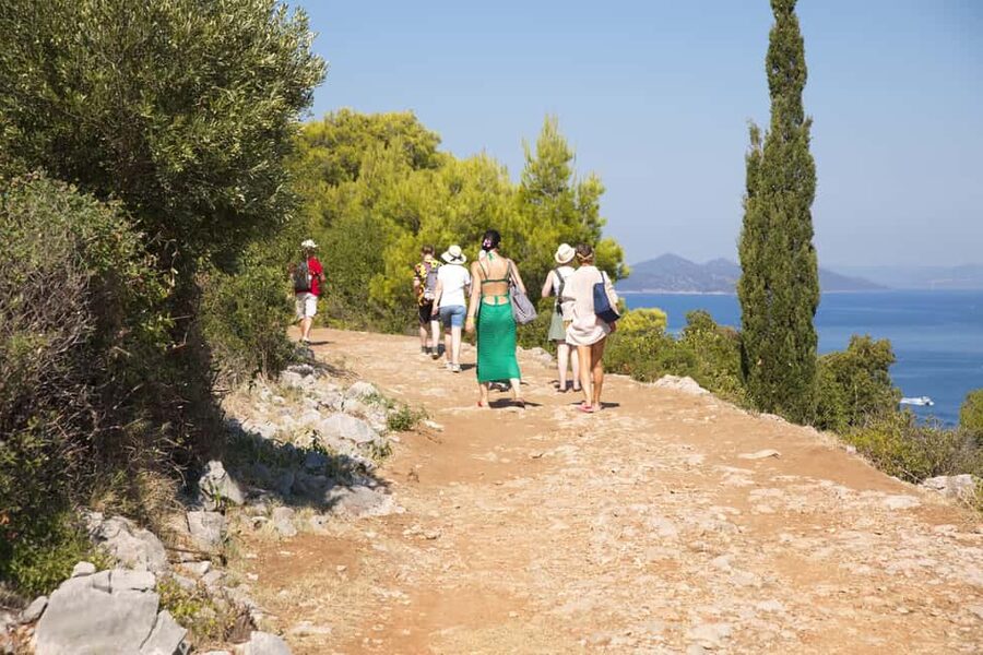 Dubrovnik: Elaphiti Island Luxury Pirate Ship Cruise - Stop 1: Koločep’s nature time, plus free hiking and farm tasting