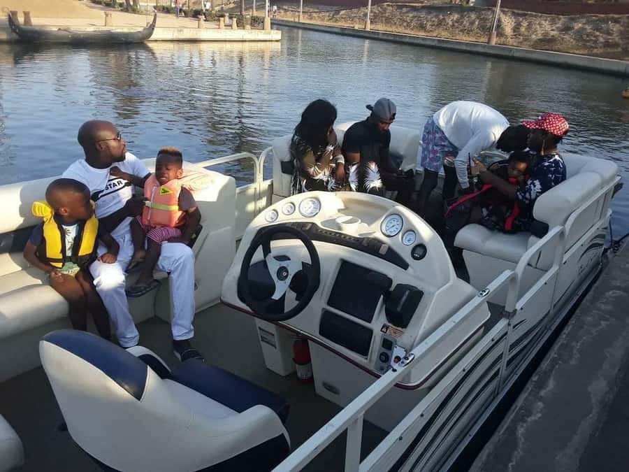 Durban Point Waterfront: Luxury Canal Boat Cruise - Meeting at Fun Things Durban in Ushaka Marine World