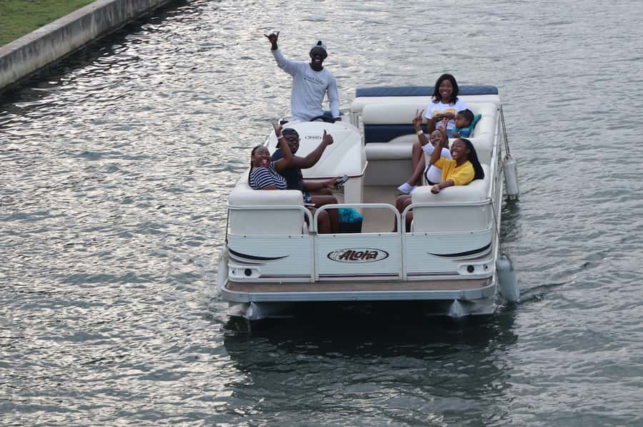Durban Point Waterfront: Luxury Canal Boat Cruise - Landmark spotting from the water: uShaka and Ithala Trade Centre