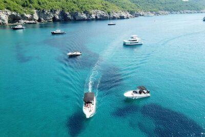 Elafiti Islands Private Luxury 4-Hour Speedboat Tour - Blue and Green Caves: what you’re paying for (and why the color is real)