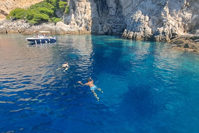 Elafiti Islands Private Luxury 4-Hour Speedboat Tour - Weather, sea conditions, and how to keep your plans smooth
