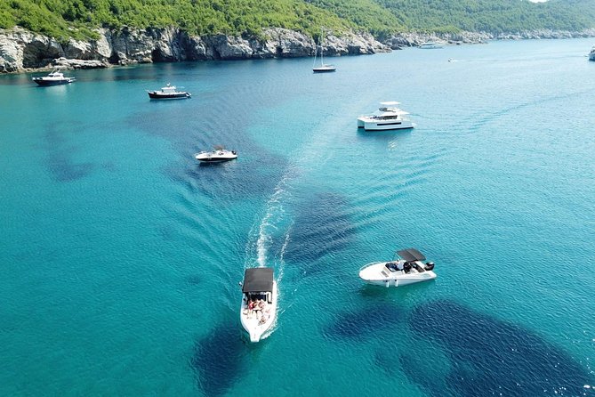 Elafiti Islands Private Luxury 4-Hour Speedboat Tour - Blue and Green Caves: what you’re paying for (and why the color is real)