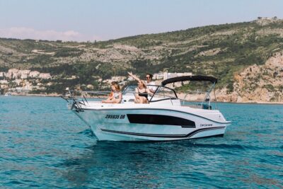 Elaphite Islands Luxury Private Boat Tour with Cap Camarat 7.5 - The boat-day basics: what’s included so you don’t overpack