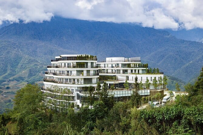Erina Cruise 5-star cruise 2 day visit Lan Ha Bay private balcony - Cabin reality check: private balcony is great, but sizes vary