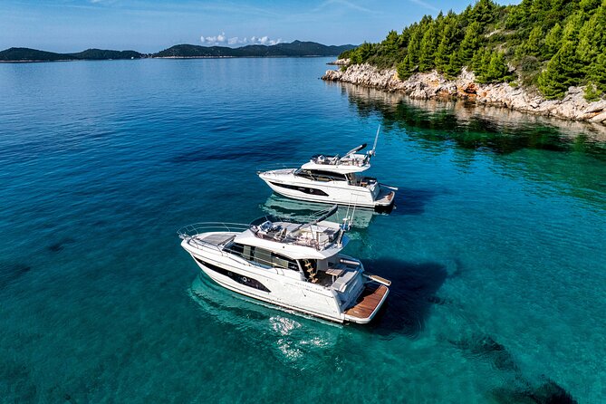 Exclusive Luxury Yacht Tour of the Elaphiti Islands - Koločep Lighthouse: cliff jumping for the bold (and the cheering crew)