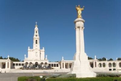 Fatima, Batalha, Nazaré & Óbidos Private Luxury Tour - Fátima: Shrines, the Chapel of Apparitions, and the Miracle of the Sun