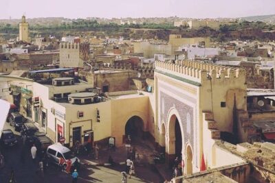 Fes Guided Sightseeing Tour with Luxury Car All Inclusive Tickets - Qissaria Al-Kifah: What the Walk Feels Like