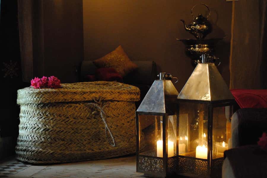 Fes: Traditional Hammam Massage in a Luxury Palace - The 2-Hour Flow: Scrub, Showers, Massage, Tapas