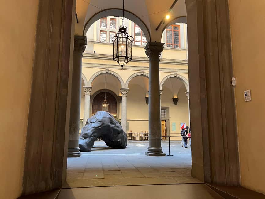 Florence Premium E-Bike Tour + Photo Shoot and Tastings - Palazzo Vecchio and the Uffizi zone: photo stops that feel like a loop