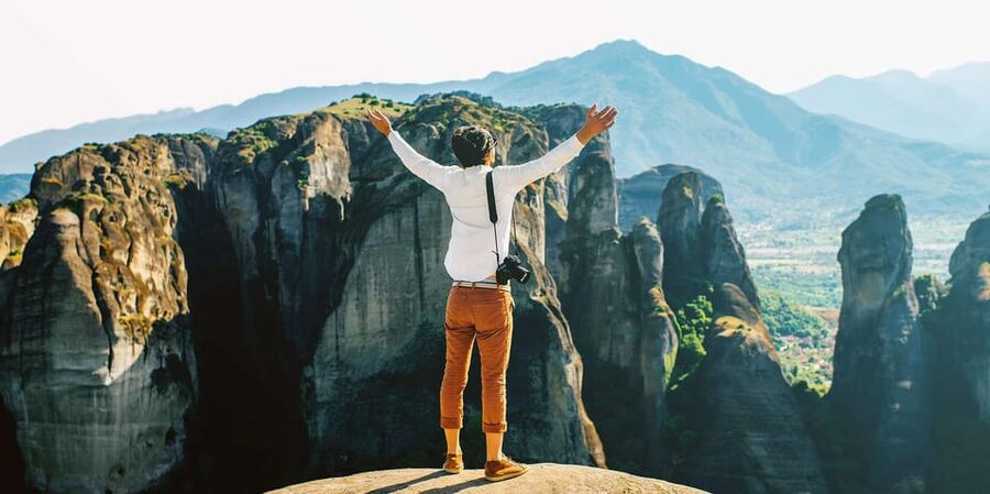 From Athens: Meteora Full-Day Trip with Guide on Luxury Bus - Athens to Meteora by luxury bus: what the drive really feels like