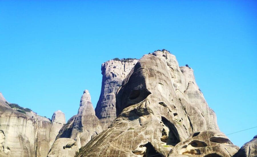 From Athens: Meteora Full-Day Trip with Guide on Luxury Bus - Return trip: rest stops, recharge time, and getting back to Halandri