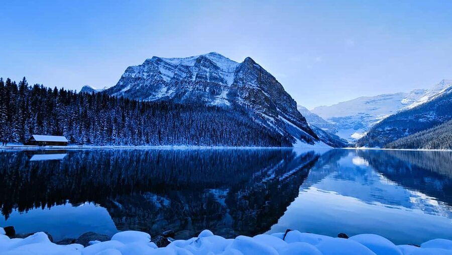 From Calgary/Canmore: Banff National Park Premium Day Trip - Two Jack Lake Viewpoint: your first wow stop