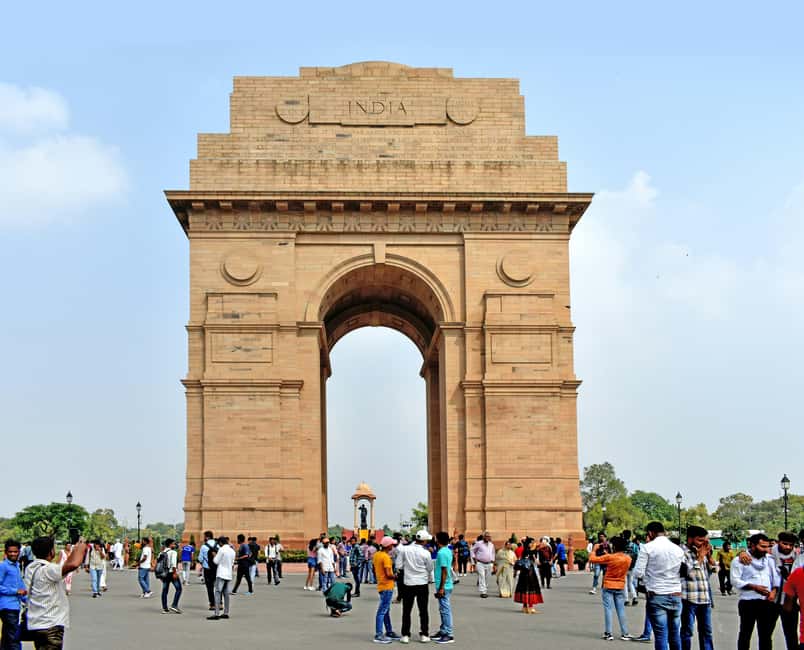 From Delhi: Private 3-Day Golden Triangle Luxury Tour - Day 1 in Delhi: Qutub Minar, Humayun’s Tomb, and Chandni Chowk by Rickshaw