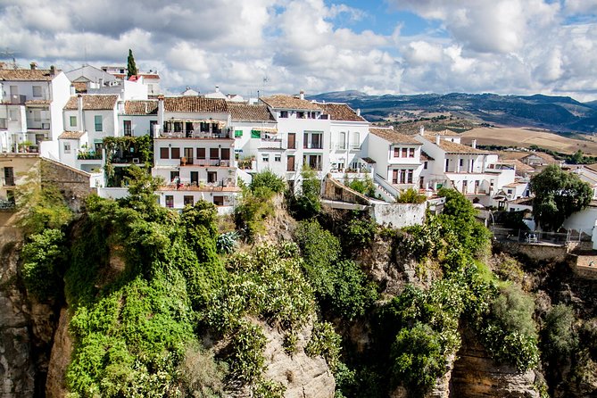 From Granada: Premium Ronda Trip & Guided Highlights Experience - Panoramic viewpoints: where to aim for photos and quiet moments