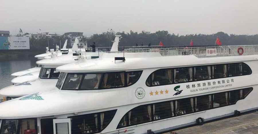From Guilin: 4 Star Luxury Li River Cruise with Buffet Lunch - What the 4-hour Li River cruise feels like on board