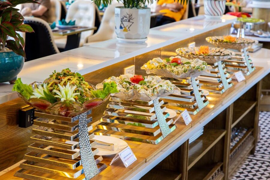 From Hanoi: 1-Day Halong 5-Star Cruise w/Jacuzzi & Limousine - Buffet lunch on board: filling, simple, and mostly painless