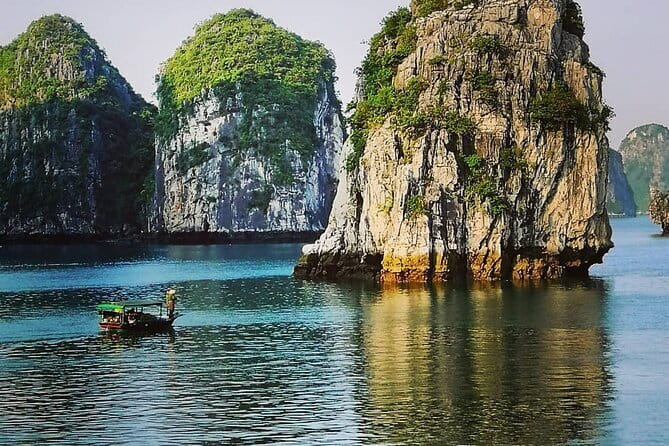 From Hanoi: 1-Day Halong 5-Star Cruises with Big & Small Groups - Sung Sot Cave: Stairs, Shoes, and Quick Wonder