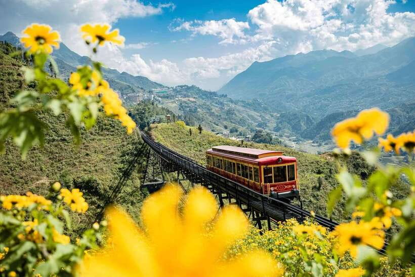 From Hanoi: 2-Day Luxury Sapa Trekking Tour with Homestay - Hanoi to Sapa: the overnight bus setup that matters