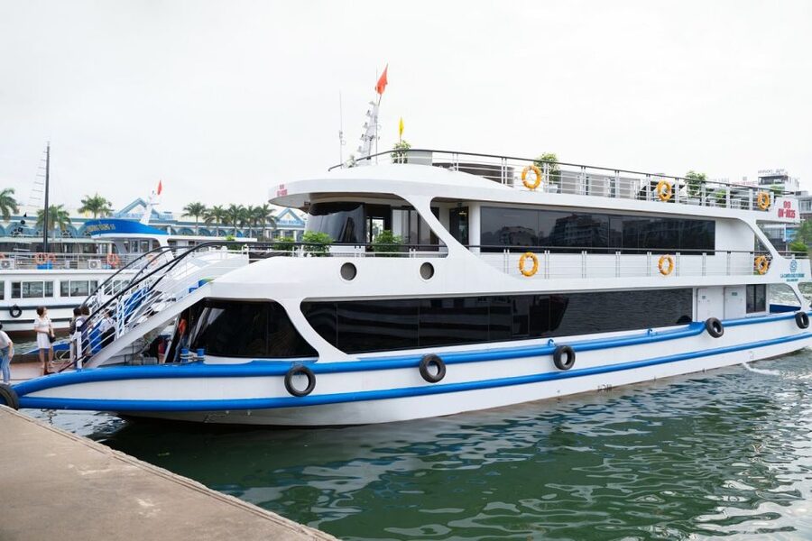 From Hanoi: Ha Long Bay Luxury Cruise Day Tour with Jacuzzi - Bo Hon Island and Sung Sot Cave: your main must-see stop