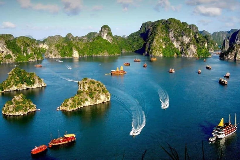 From Hanoi: Halong bay Luxury tour on 5 star cruise - Luon Cave by Kayak or Bamboo Boat: The Lagoon Part