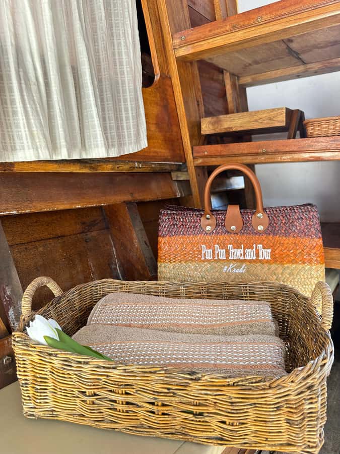 From Krabi : Private Luxury Longtail Boat - The Beach Picnic: Fruit, Coconut, Juice, and a Real Lunch Setup
