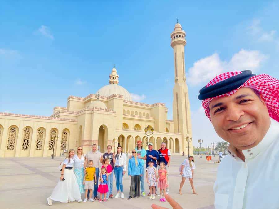 From Manama: Bahrain Guided Trip - Meeting at Al Fateh Grand Mosque: why the start matters