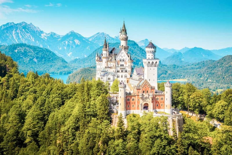 From Munich: Premium Neuschwanstein Castle & Linderhof Tour - Lunch Time at Neuschwanstein: Build Your Own Rhythm