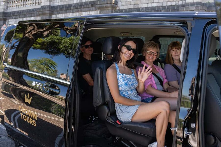 From Rome: Luxury Van Day Trip to Pompeii & Sorrento Lunch - Breakfast stop before Pompeii: small, Italian, and timed right