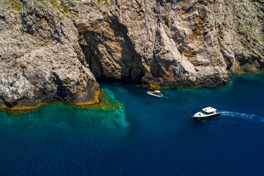 From Split: Blue Cave and Hvar Guided Tour by Luxury Boat - Milna and lunch time: a longer island stop to reset