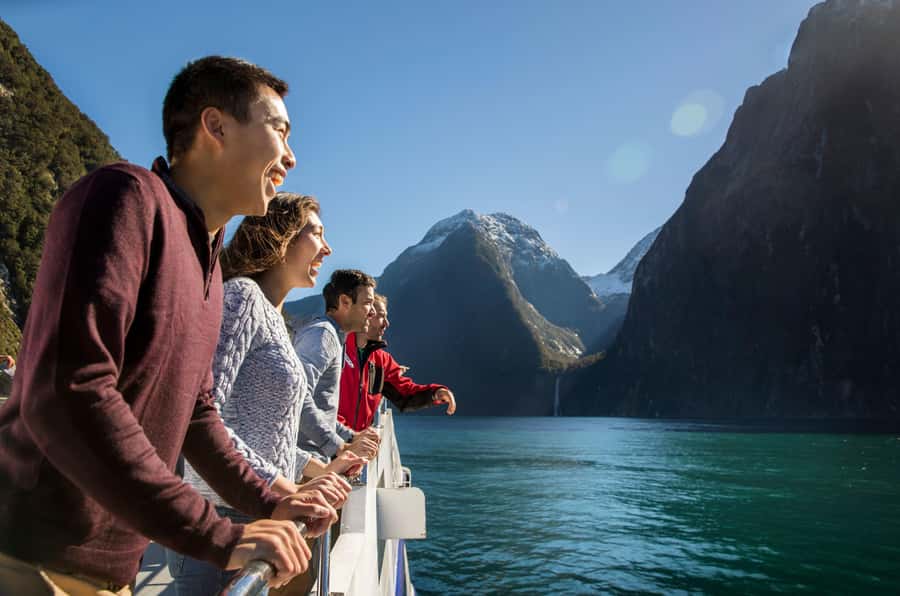 From Te Anau: Milford Sound Premium Bus Tour and Cruise - Price and value: what $140 gets you compared to self-planning