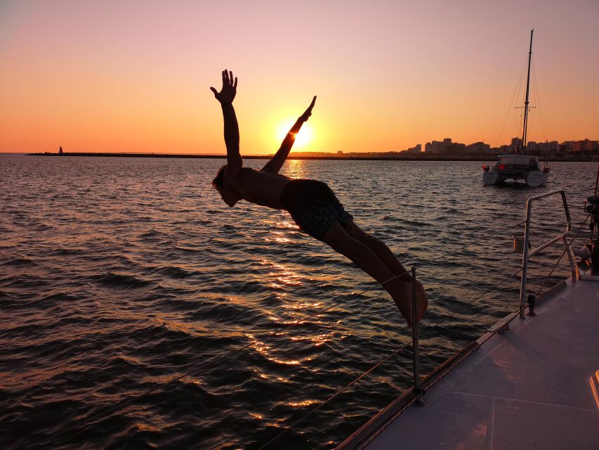 From Vilamoura: Sunset Tour on a Luxury Sailing Yacht - Aperitifs, Welcome Drinks, and the Paid Bar Reality