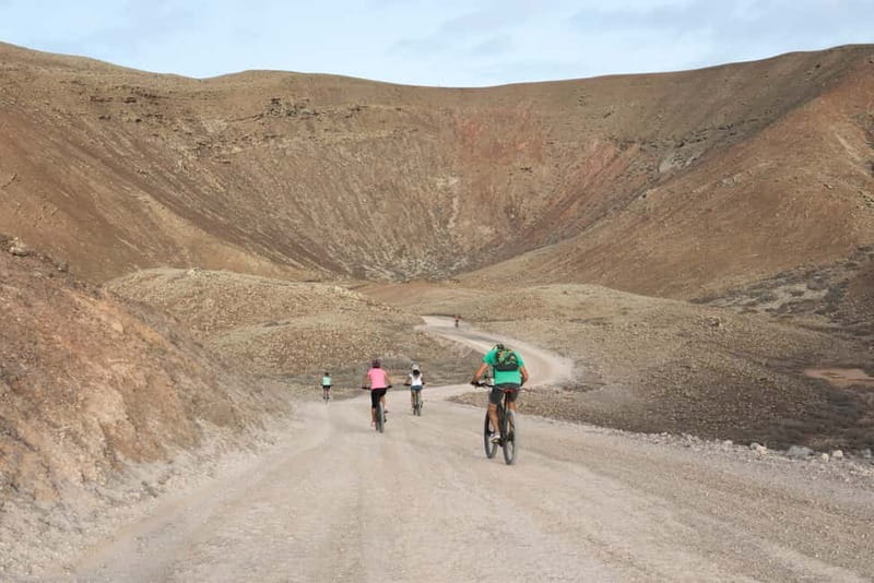 Fuerteventura North: PREMIUM E-bike guided tour - Lajares break: use the pause for resets and crater moments