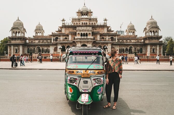 Full Day Jaipur Luxury Tuk-Tuk Tour - Royal Gaitor Tumbas: Mausoleums on the Aravalli Slopes