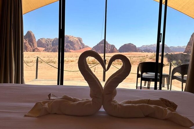 Full-Day Jeep Tour & Sleep in Luxury Tent with private Bathroom - Wadi Rum, UNESCO-style: geology you can walk on