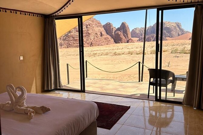 Full-Day Jeep Tour & Sleep in Luxury Tent with private Bathroom - Sand dunes, barefoot-friendly dunes, and included sandboarding
