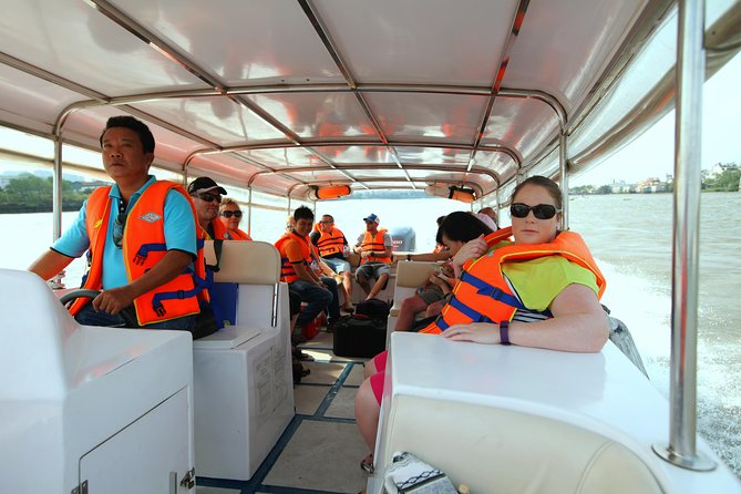 Full-Day Tour in the Cu Chi Tunnels with a Luxury Speed Boat - Cu Chi Tunnels, but with speedboat time-saver energy