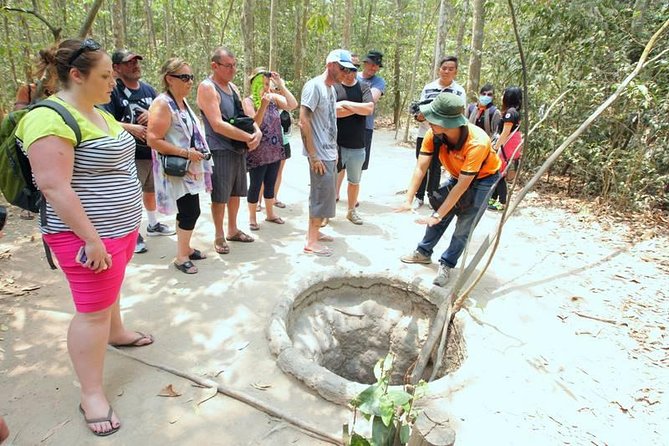 Full-Day Tour in the Cu Chi Tunnels with a Luxury Speed Boat - Cruising up the Saigon River by luxury speedboat