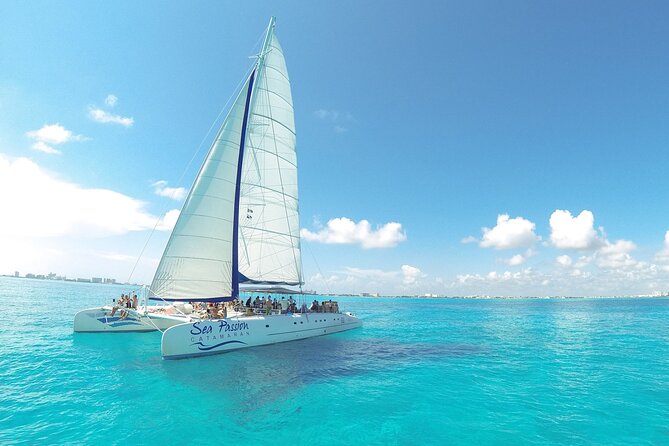 Full Experience Isla Mujeres: Food aboard + Premium drinks + Snorkel + Free time - El Meco stop: the fingers sculpture snorkel and the real safety value