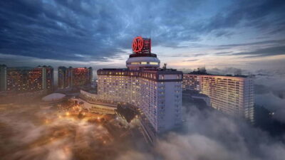 Genting Highland: Premium Outlets Cable Car - The free Chin Swee Station stop: Temple time without extra hassle
