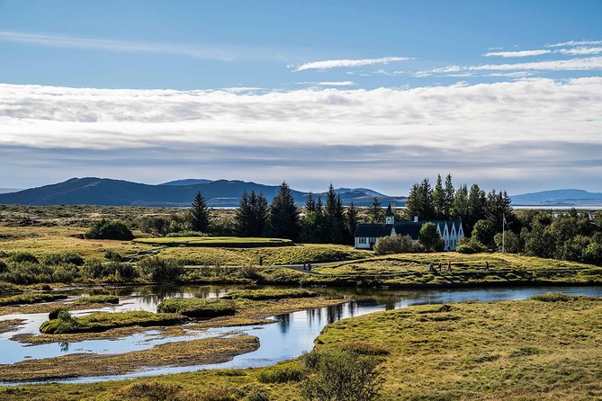 Golden Circle Premium Tour with Fridheimar Farm - Reykjavik Pickup at 9:00 AM: How to Avoid a Bad Start