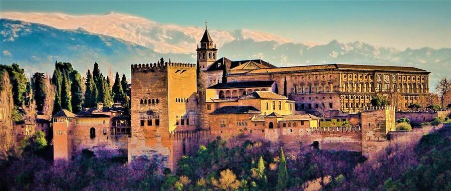 Granada: Full Alhambra Premium Guided Tour with Tickets - Alhambra is big. The guide helps it make sense fast