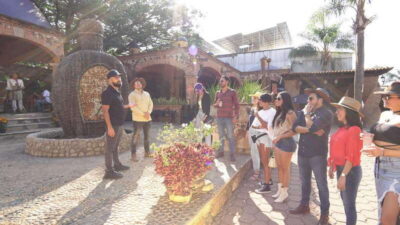 Guadalajara: Premium Tequila Tour with Tastings and Pairings - Getting on the van right: meeting point and timing that matters