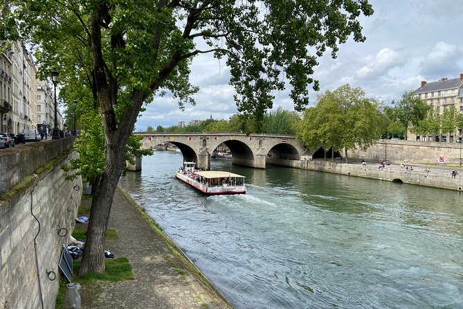 Guided Luxury Paris Day Trip with Optional Lunch at the Eiffel Tower - Eiffel Tower Lunch: Priority Access, Security, and the Meal Details
