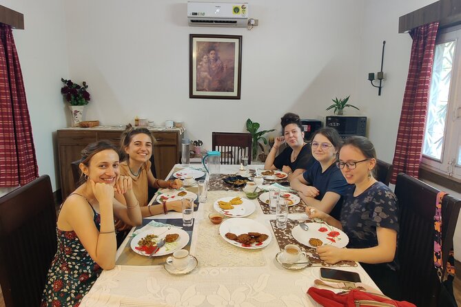 Guwahati Tea Garden Tour with Lunch & Hi Tea (Premium Experience) - Tea tasting plus snacks: how to taste with better instincts