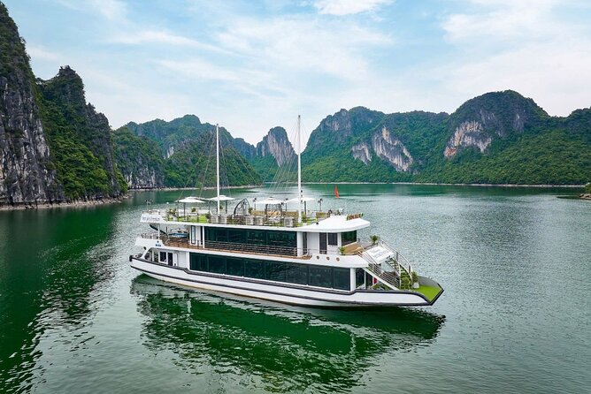 Ha Long Bay Luxury Day Cruise with Buffet Lunch, Caves & Kayaking - What “luxury” feels like on this day cruise