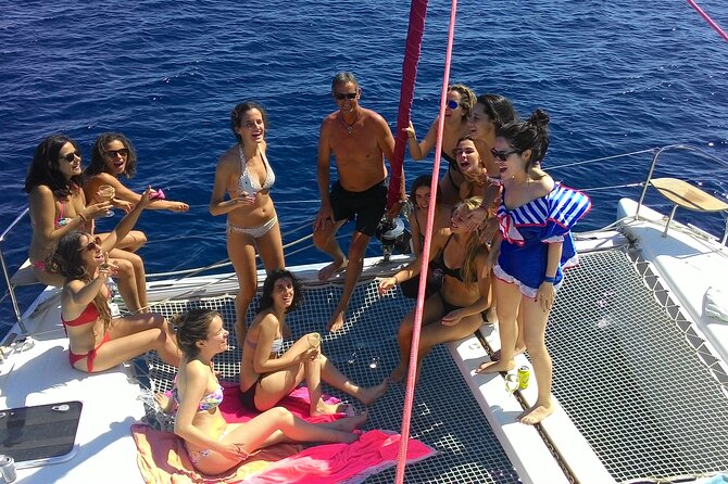 Half-Day Luxury Catamaran Sailing Cruise in Granada - Sailing from La Herradura Marina: The 4-hour rhythm that works