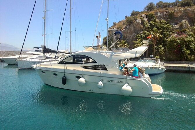 Half-Day Luxury Motor Yacht Cruise in Granada - Getting the most out of your cruise: simple tips that matter on the water