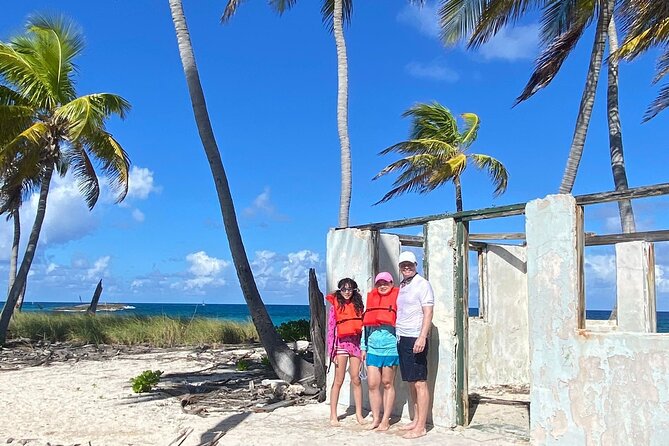 Half-Day Luxury Private Rose Island Pigs and Turtles Excursion - Snorkeling for turtles and big sea life (when the water cooperates)