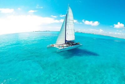 Half Day Luxury Sailing Experience in Riviera Maya with Open Bar - Getting In and Out Smoothly: Pickup, Meeting Point, and Real Time